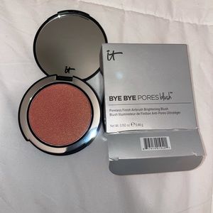 Bye bye pores IT blush